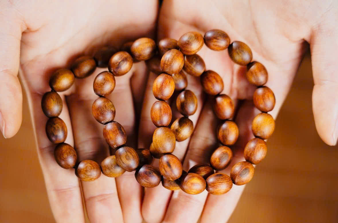 Elan | 10mm Oval Cupressus Bracelet