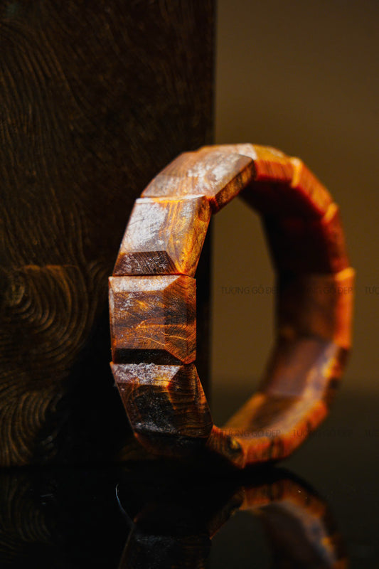 Edge 18 | 18mm Flat Cupressus Bracelet