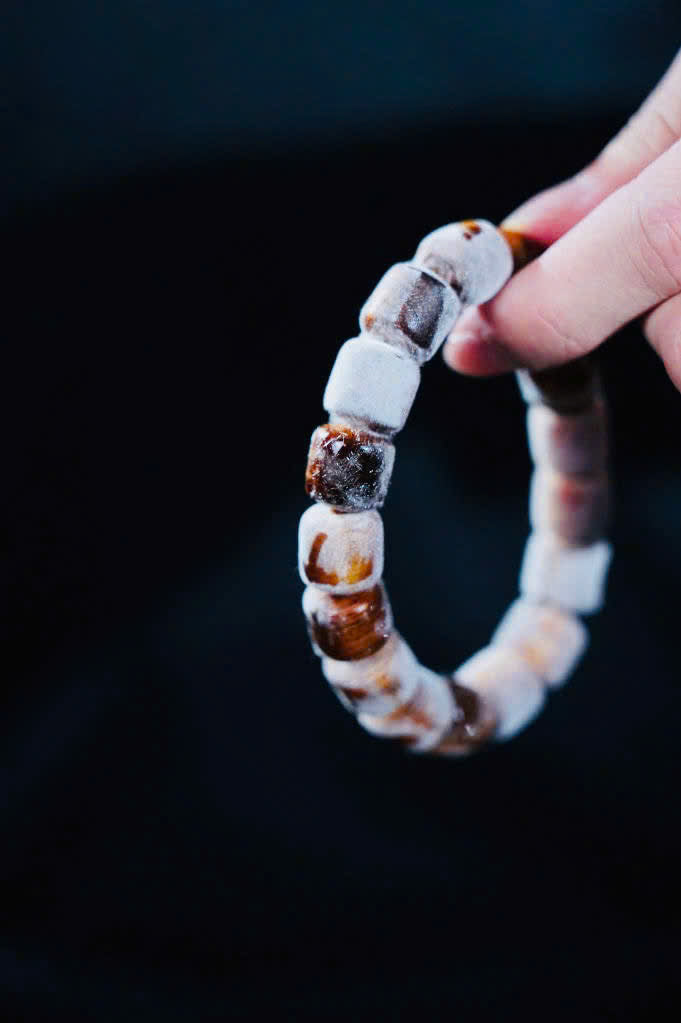 Silent Curve | 12mm Premium Cocoon Beads